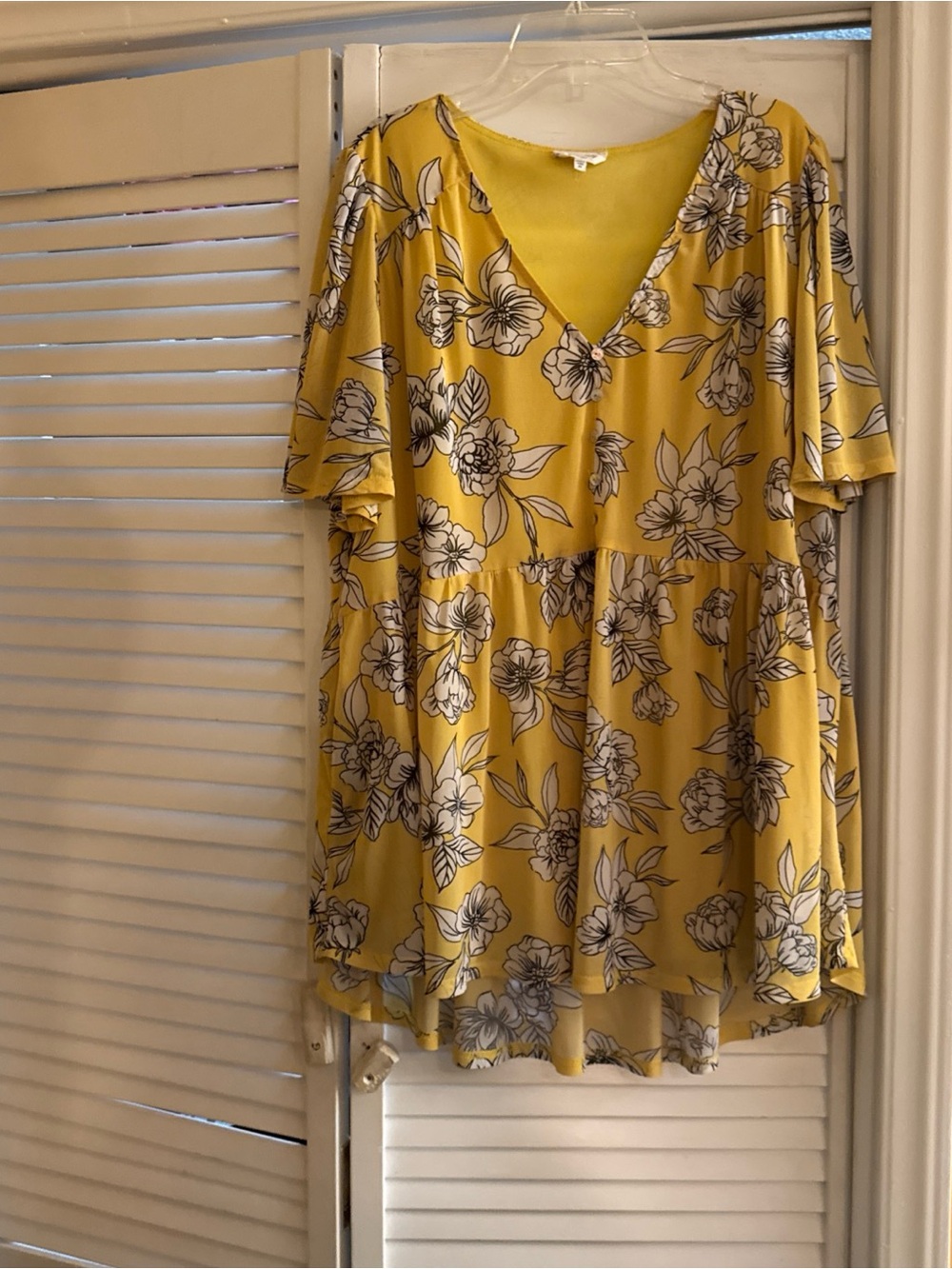 Siren Lily Yellow Floral V-Neck Tunic